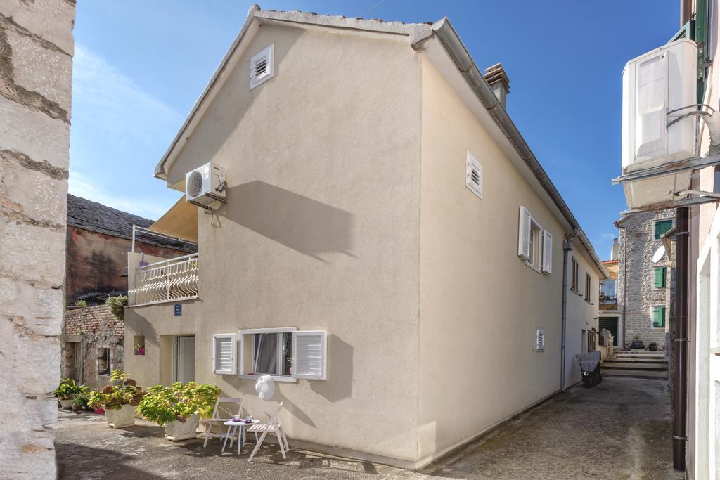 Apartment Oaza Vrboska Dış mekan fotoğraf